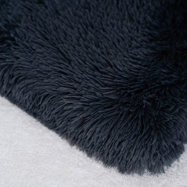 Warm and Fluffy Long-haired Velvet Dog Sleeping Bed_8