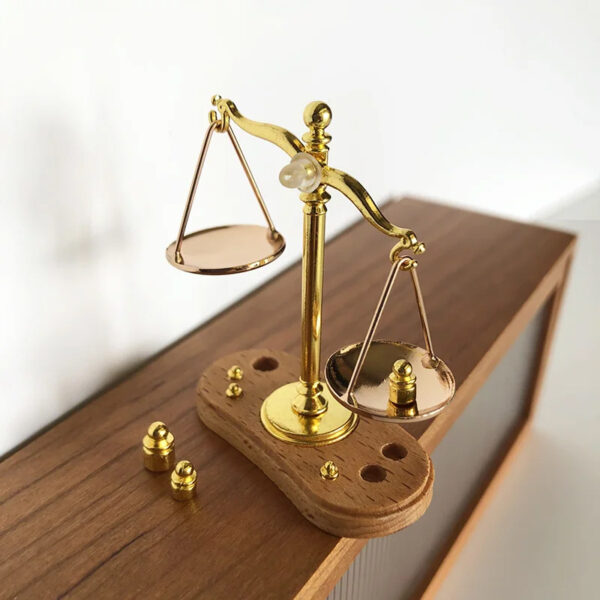1/12 Miniature Model Dollhouse Accessory Toy Scales of Justice Mini Balance Toy_8